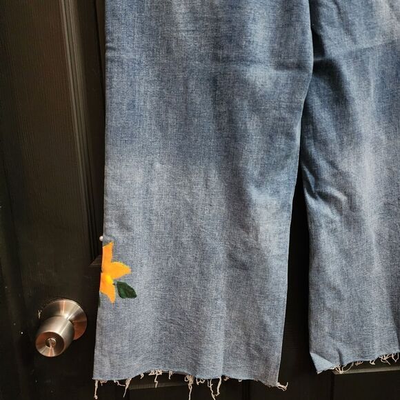 Gabby Isabella Sz. 12 Crop Flare Jean - Picture 12 of 15